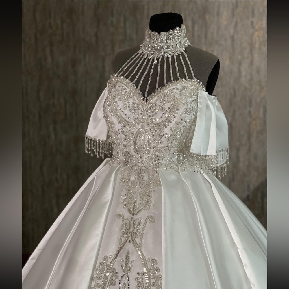 Wedding dress